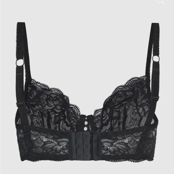 Fredricks of Hollywood black lace bra - Picture 4 of 8